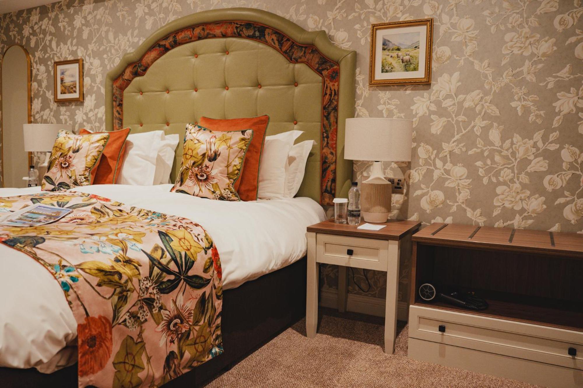 The Golden Fleece Hotel, Thirsk, North Yorkshire Экстерьер фото